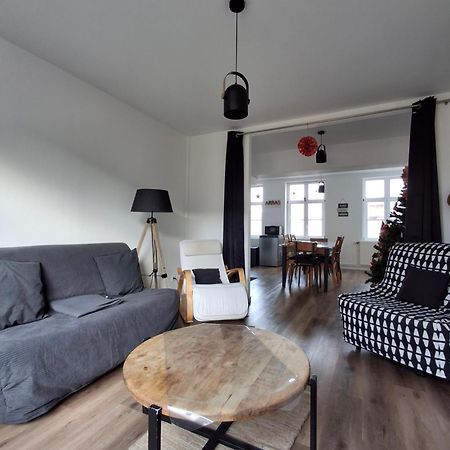 Entre Les Places, Spacieux Avec Parking Gratuit Arras Exteriör bild