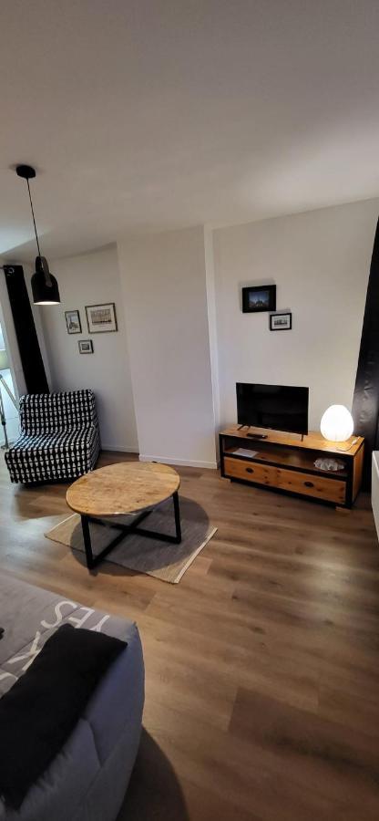 Entre Les Places, Spacieux Avec Parking Gratuit Arras Exteriör bild
